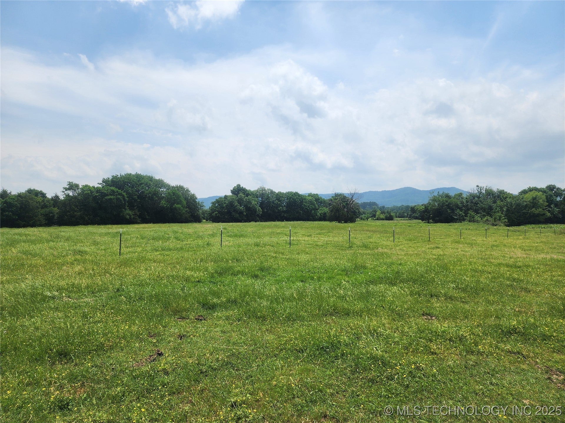 Talihina, Oklahoma, 74571, United States, ,2 BathroomsBathrooms,Residential,Active,1820338