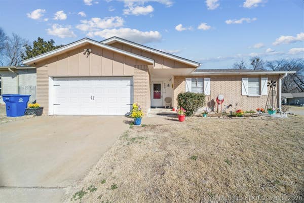 606 E TOLEDO PL, BROKEN ARROW, OK 74012, photo 1 of 17