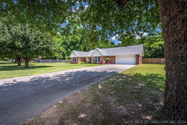 706 S 7TH ST, DAVIS, OK 73030 - Image 1