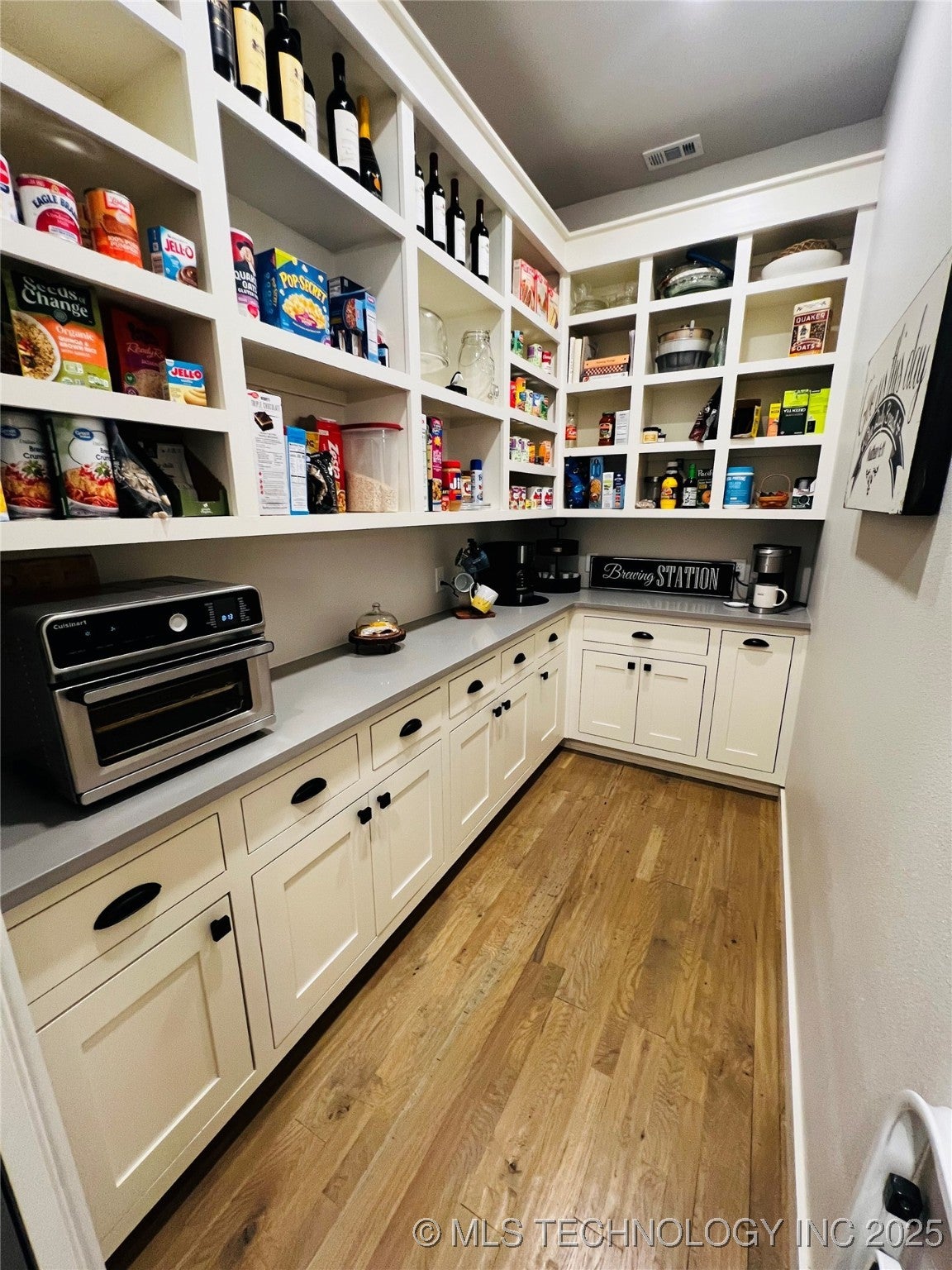 Muskogee, Oklahoma, 74403, United States, 4 Bedrooms Bedrooms, ,6 BathroomsBathrooms,Residential,Active,1945479