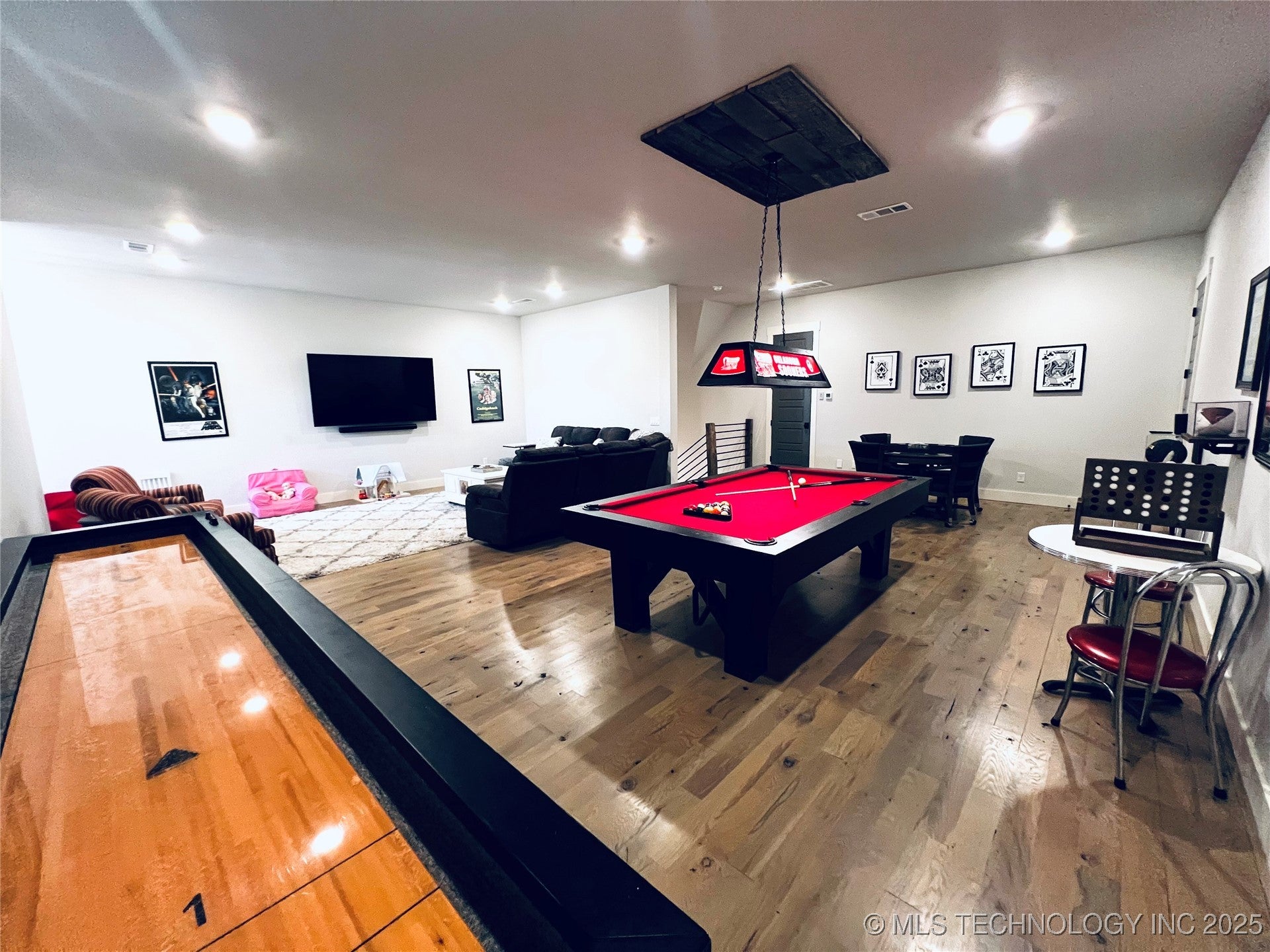 Muskogee, Oklahoma, 74403, United States, 4 Bedrooms Bedrooms, ,6 BathroomsBathrooms,Residential,Active,1945479