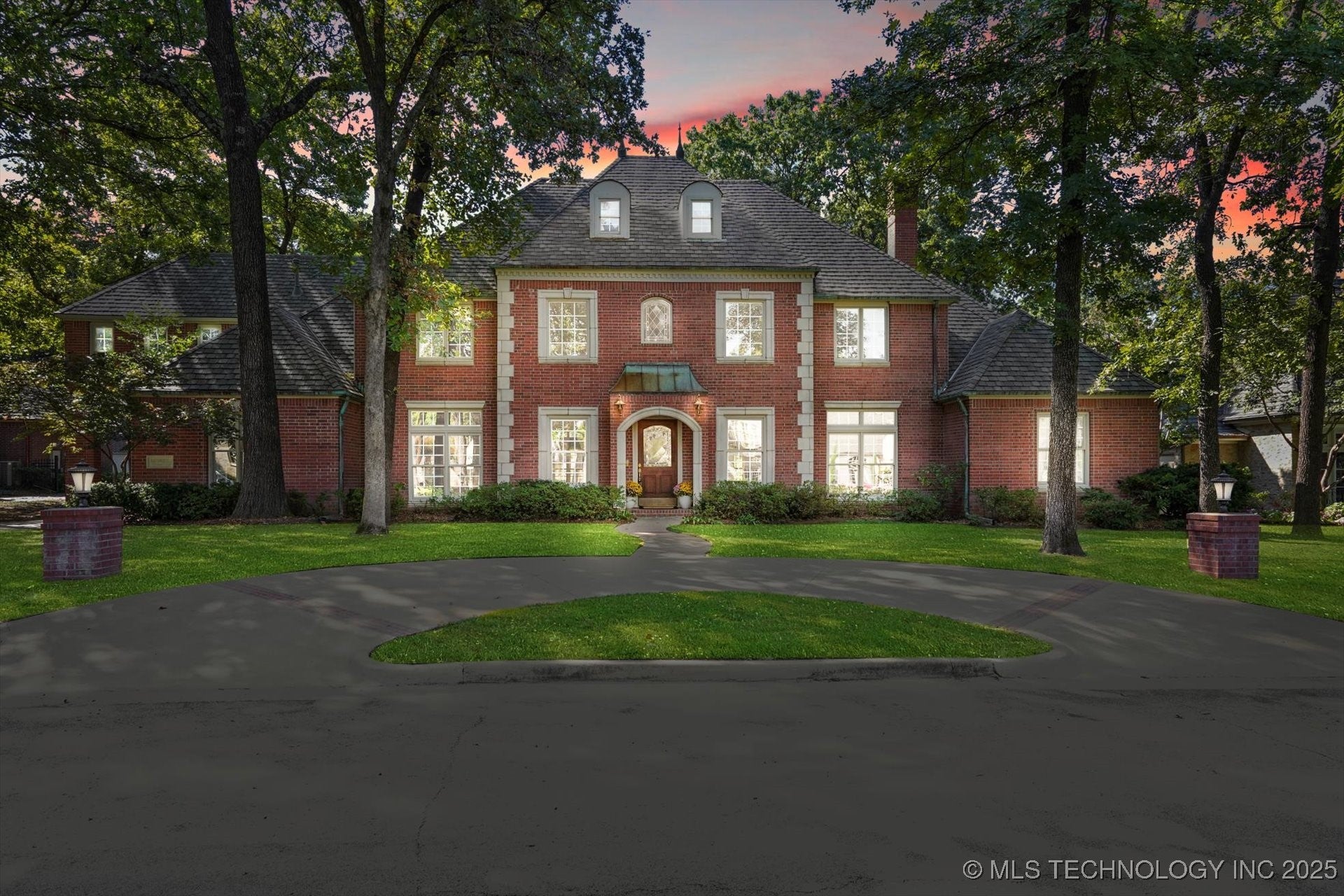 Tulsa, Oklahoma, 74137, United States, 5 Bedrooms Bedrooms, ,7 BathroomsBathrooms,Residential,Active,1954031