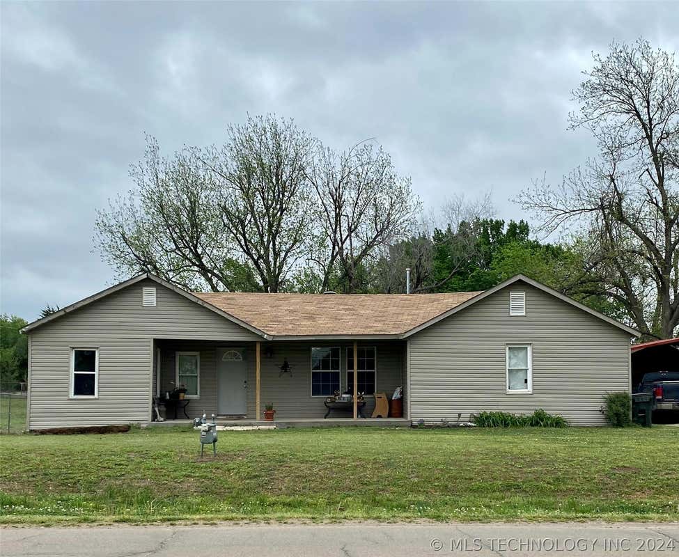 1038 S LITTLE AVE, CUSHING, OK 74023, photo 1 of 17