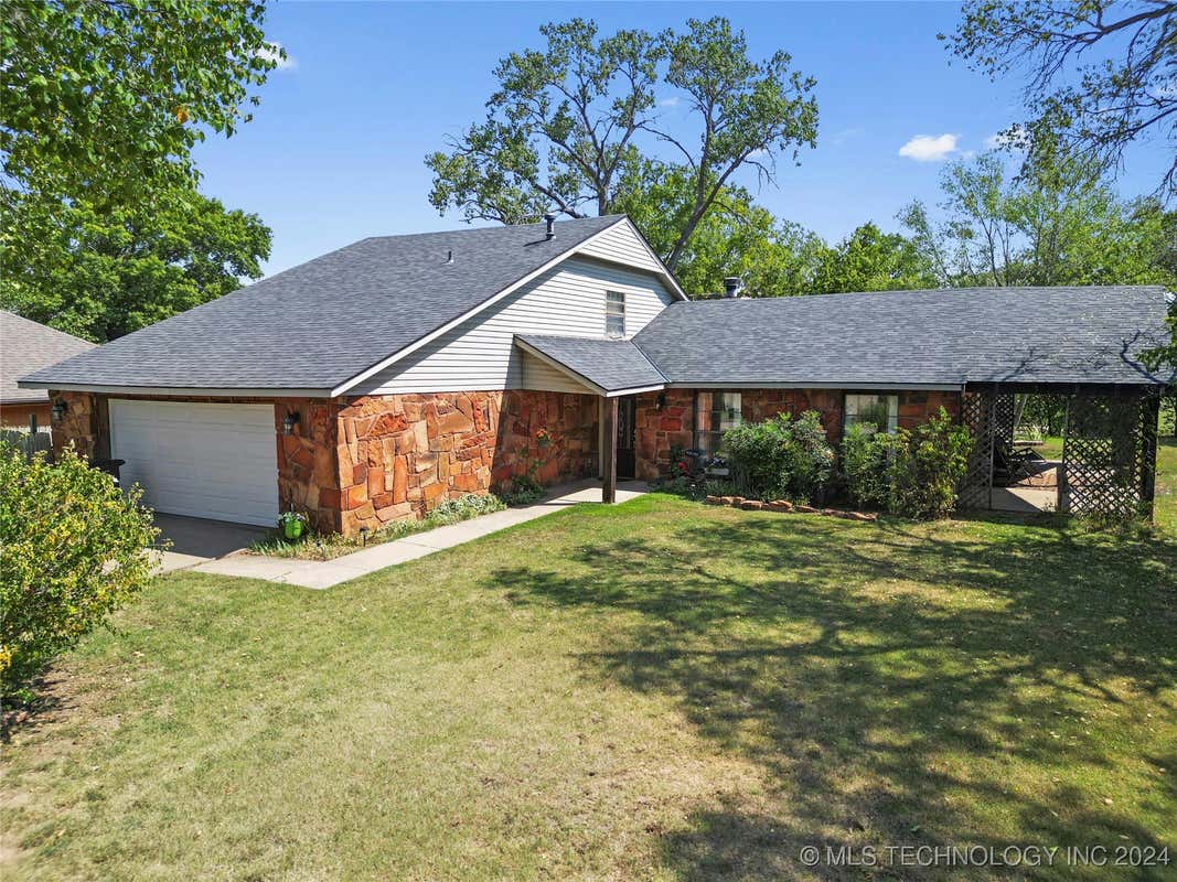 2800 SOUTHPORT LOOP, BARTLESVILLE, OK 74006, photo 1 of 52