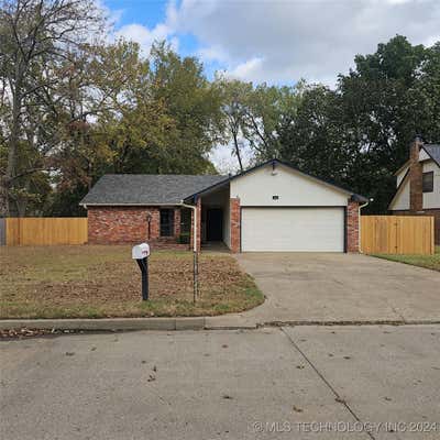 1904 W PITTSBURG CT, BROKEN ARROW, OK 74012 - Image 1