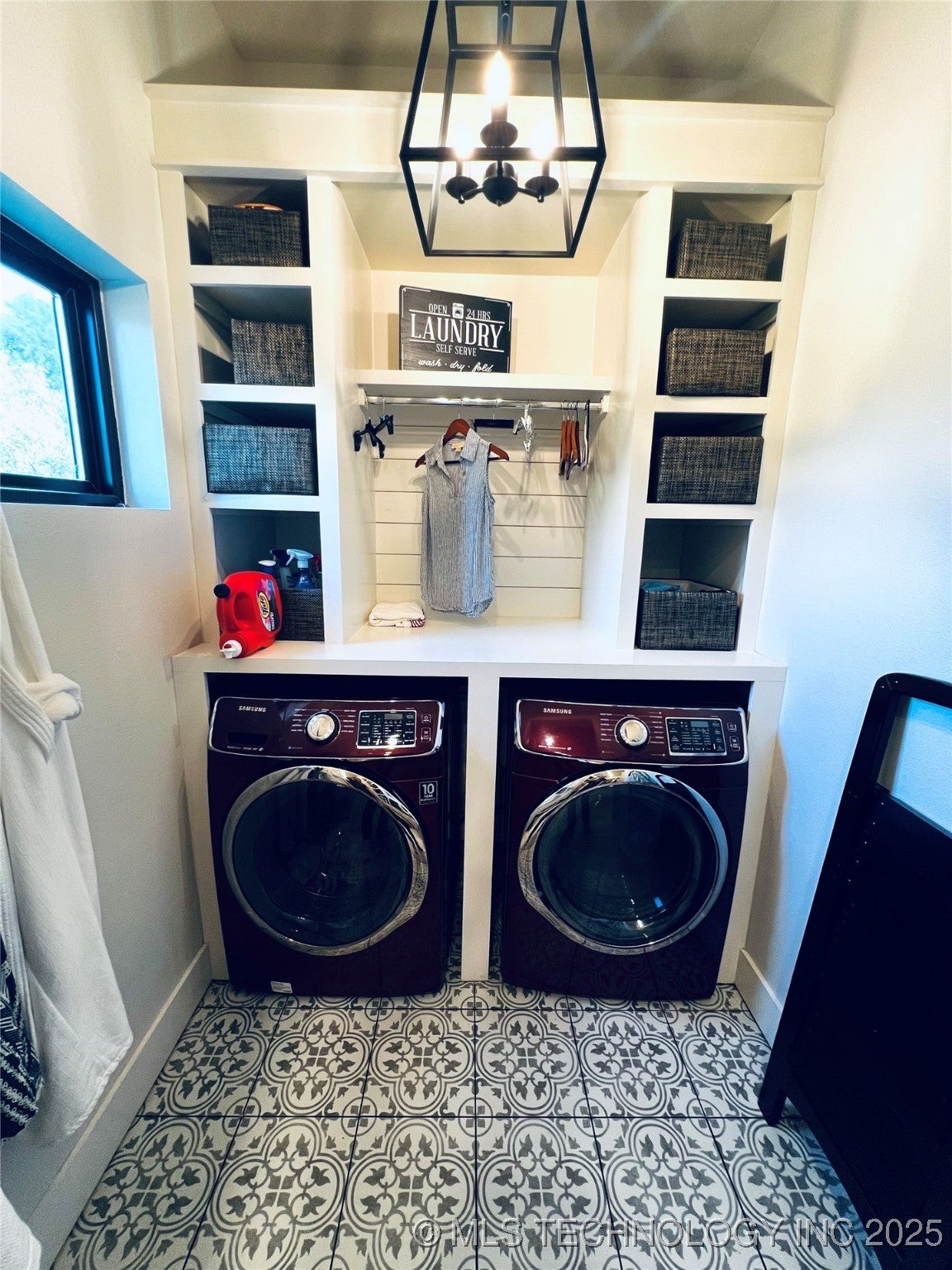 Muskogee, Oklahoma, 74403, United States, 4 Bedrooms Bedrooms, ,6 BathroomsBathrooms,Residential,Active,1945479