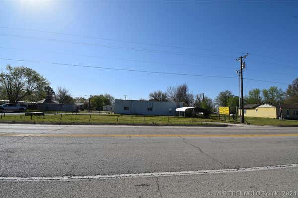 135 N MAIN ST, WHITE OAK, OK 74301 - Image 1