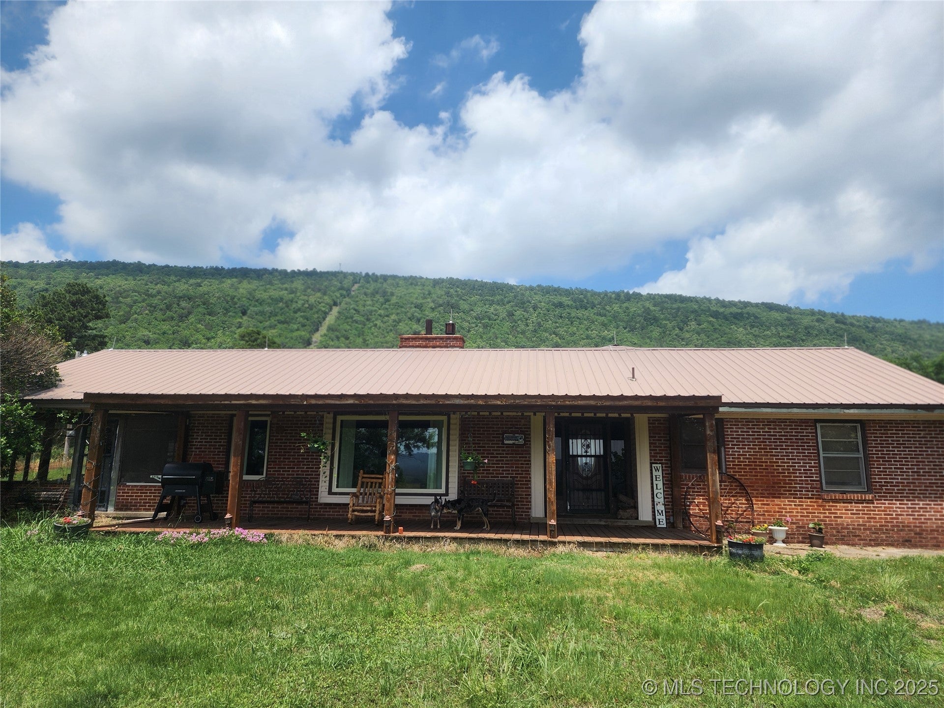 Talihina, Oklahoma, 74571, United States, ,2 BathroomsBathrooms,Residential,Active,1820338