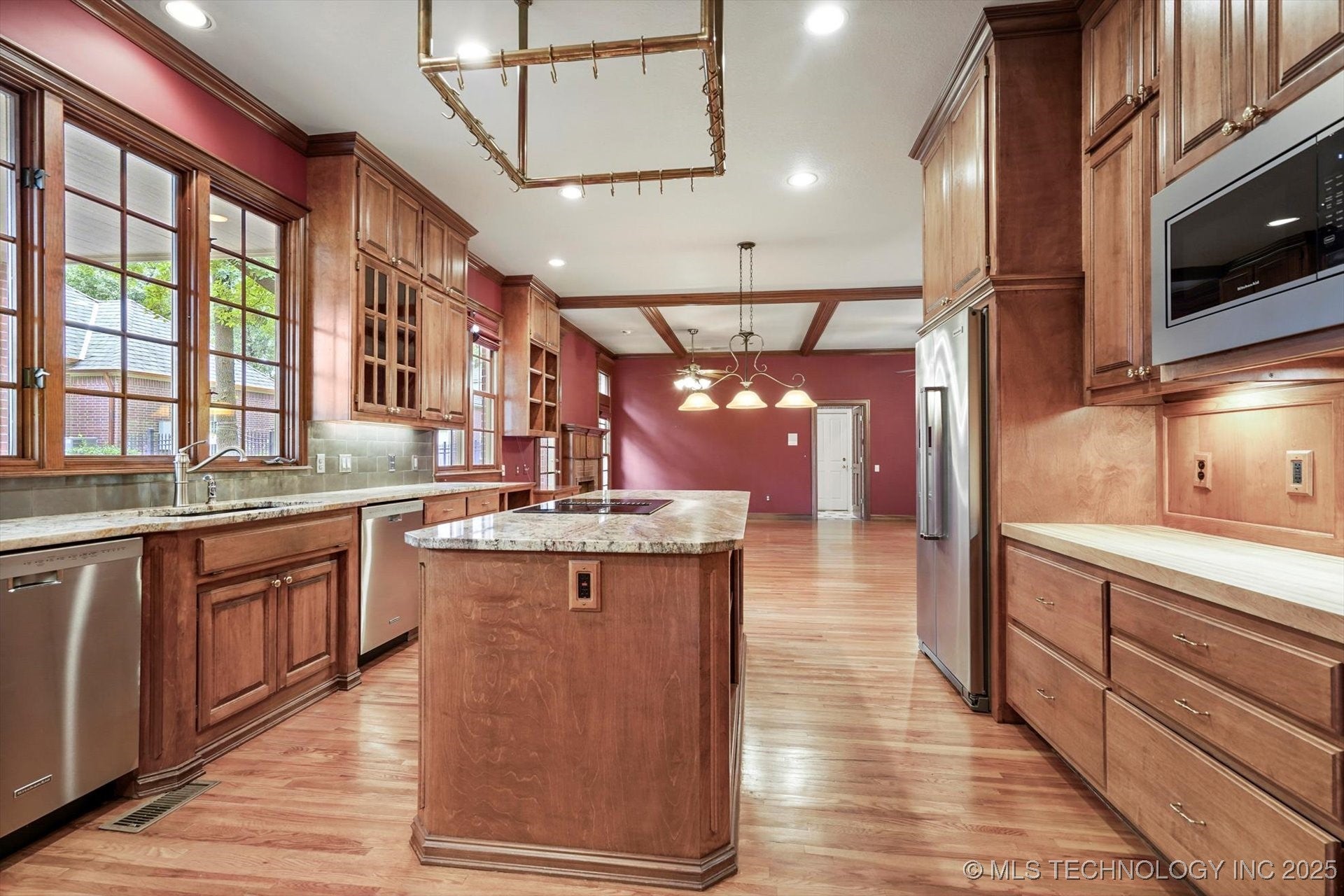 Tulsa, Oklahoma, 74137, United States, 5 Bedrooms Bedrooms, ,7 BathroomsBathrooms,Residential,Active,1954031