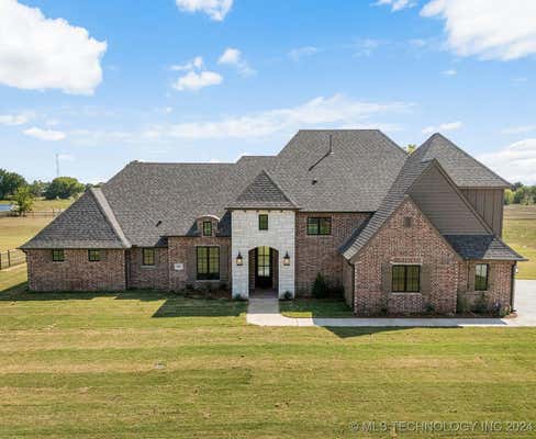 2484 CROSS CREEK DRIVE, OOLOGAH, OK 74053 - Image 1