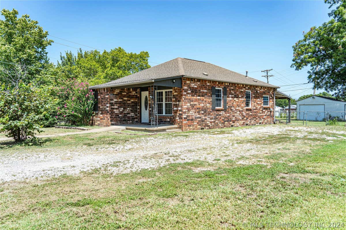 1102 S TINKER AVE, HOMINY, OK 74035, photo 1 of 28