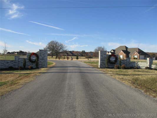 7 LONGACRE DR, RAMONA, OK 74061 - Image 1