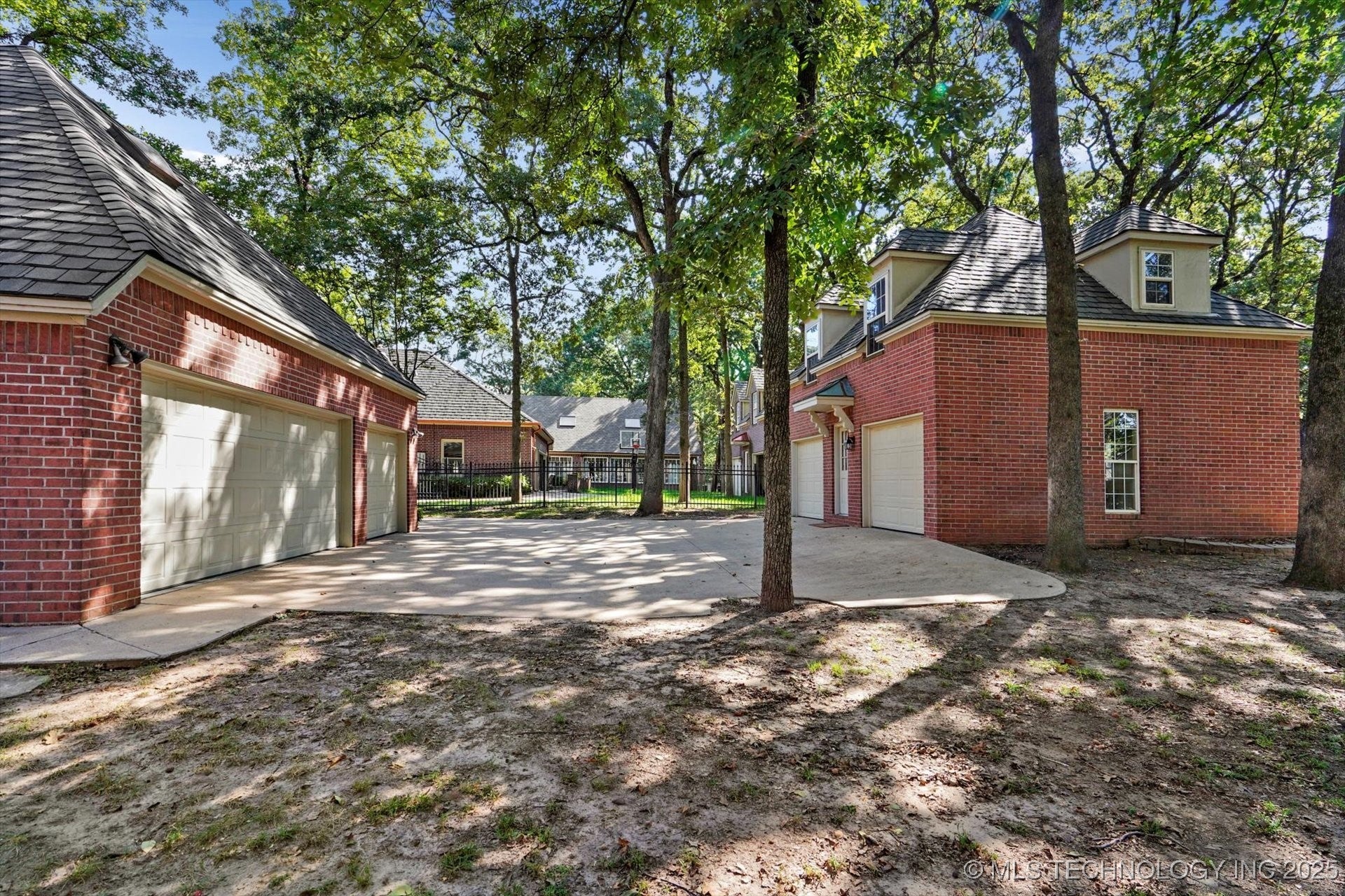 Tulsa, Oklahoma, 74137, United States, 5 Bedrooms Bedrooms, ,7 BathroomsBathrooms,Residential,Active,1954031