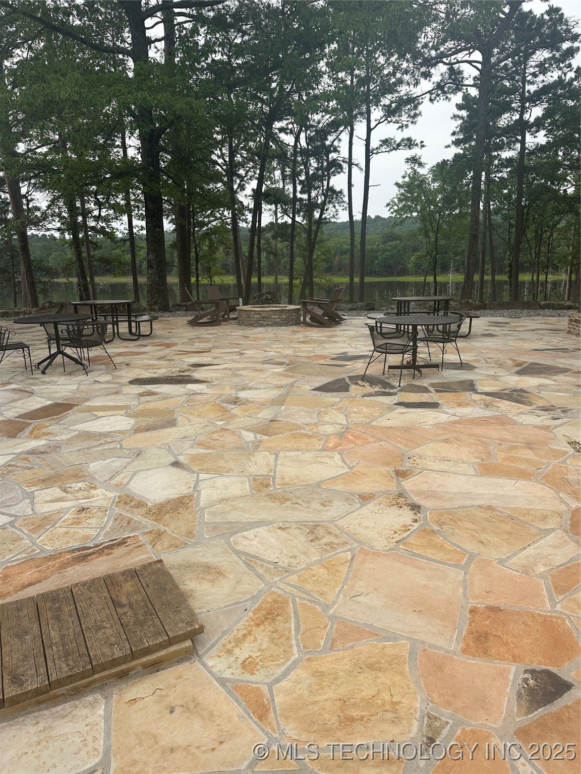 Wister, Oklahoma, 74966, United States, ,3 BathroomsBathrooms,Residential,Active,1843831