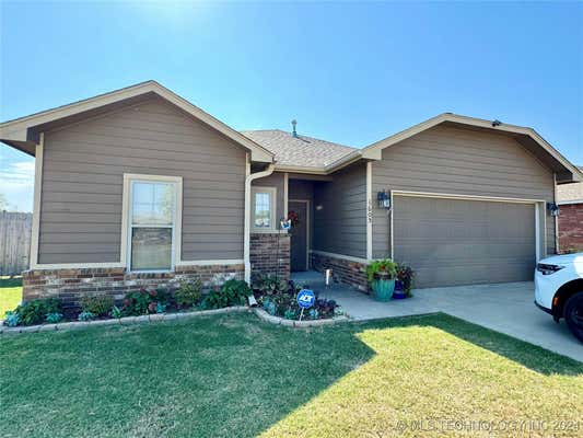 1605 E TIMBERRIDGE DR, CUSHING, OK 74023 - Image 1