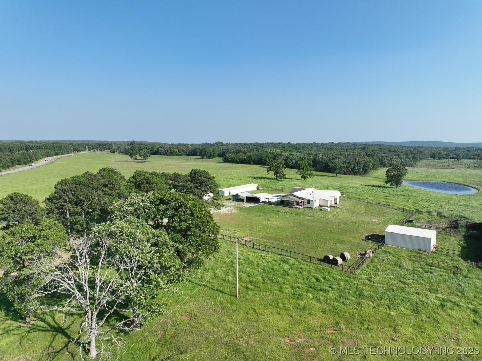 Weleetka, Oklahoma, 74880, United States, 3 Bedrooms Bedrooms, ,2 BathroomsBathrooms,Residential,Active,1999928