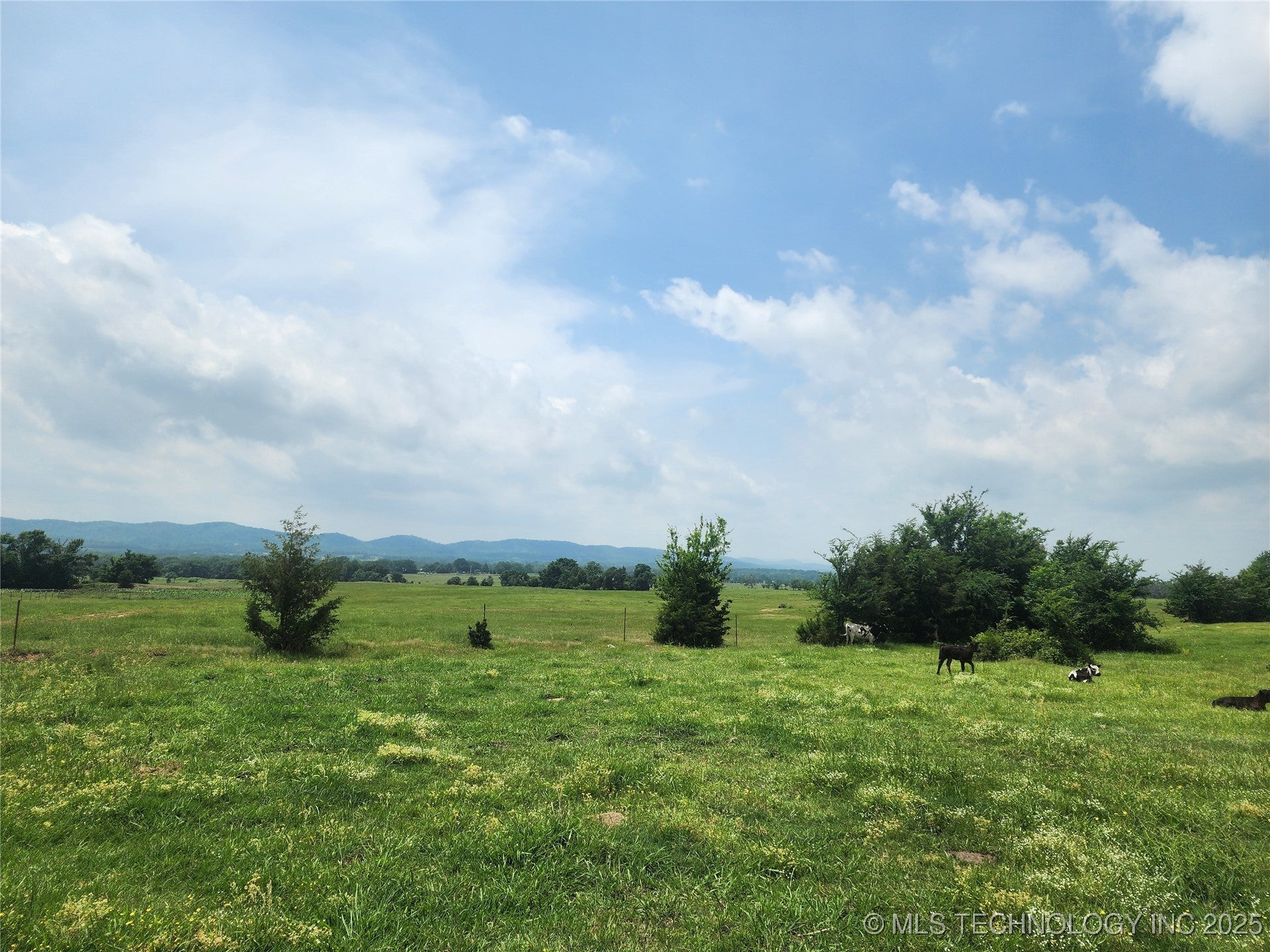 Talihina, Oklahoma, 74571, United States, ,2 BathroomsBathrooms,Residential,Active,1820338