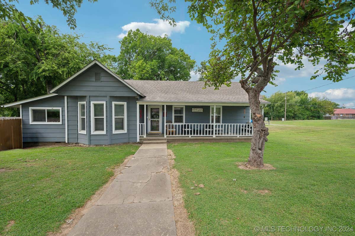 301 S LEE ST, FORT GIBSON, OK 74434, photo 1 of 18