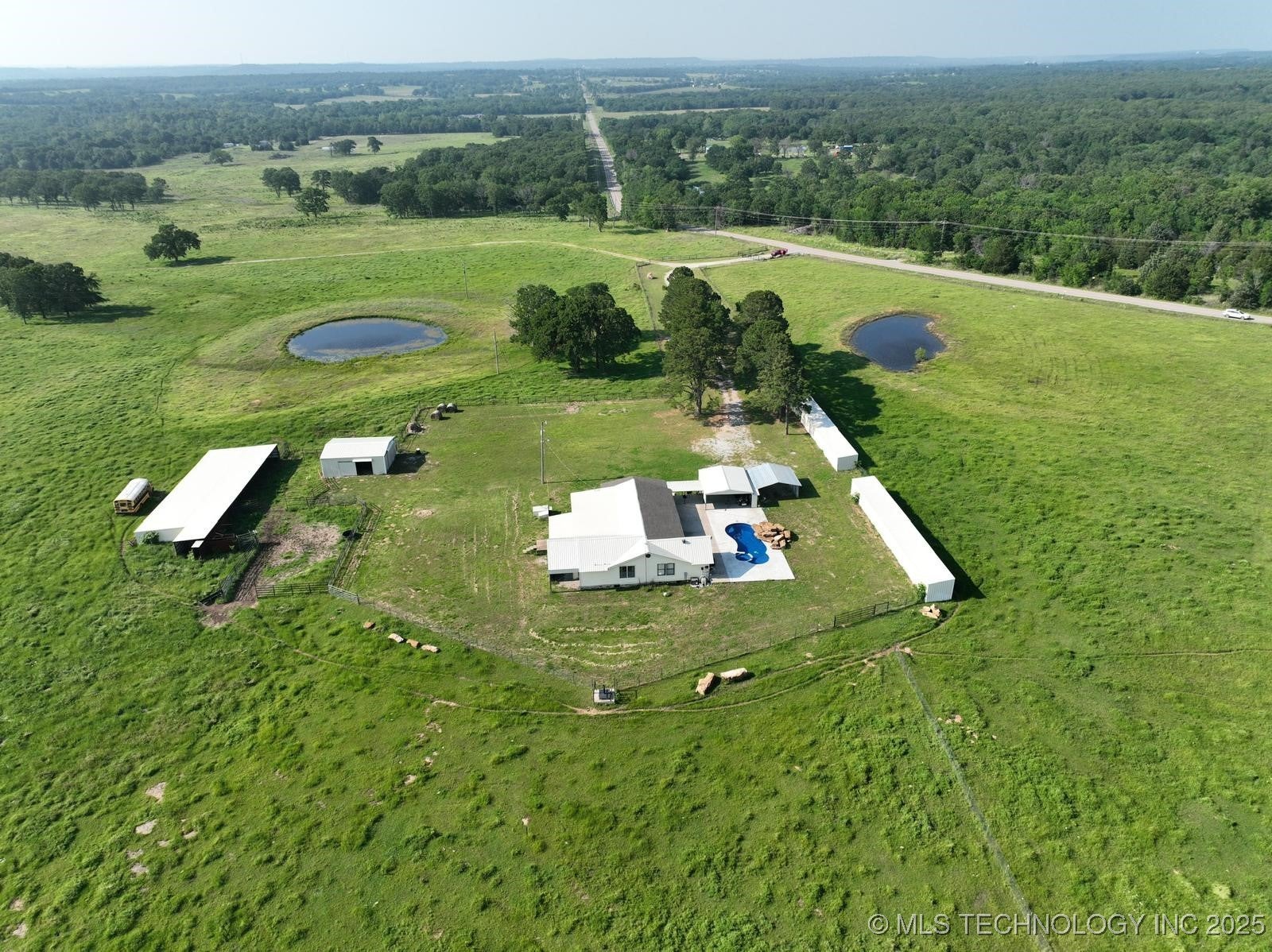 Weleetka, Oklahoma, 74880, United States, 3 Bedrooms Bedrooms, ,2 BathroomsBathrooms,Residential,Active,1999928