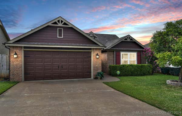 210 W 45TH ST, SAND SPRINGS, OK 74063, photo 2 of 38