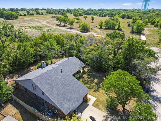 2800 SOUTHPORT LOOP, BARTLESVILLE, OK 74006, photo 2 of 52