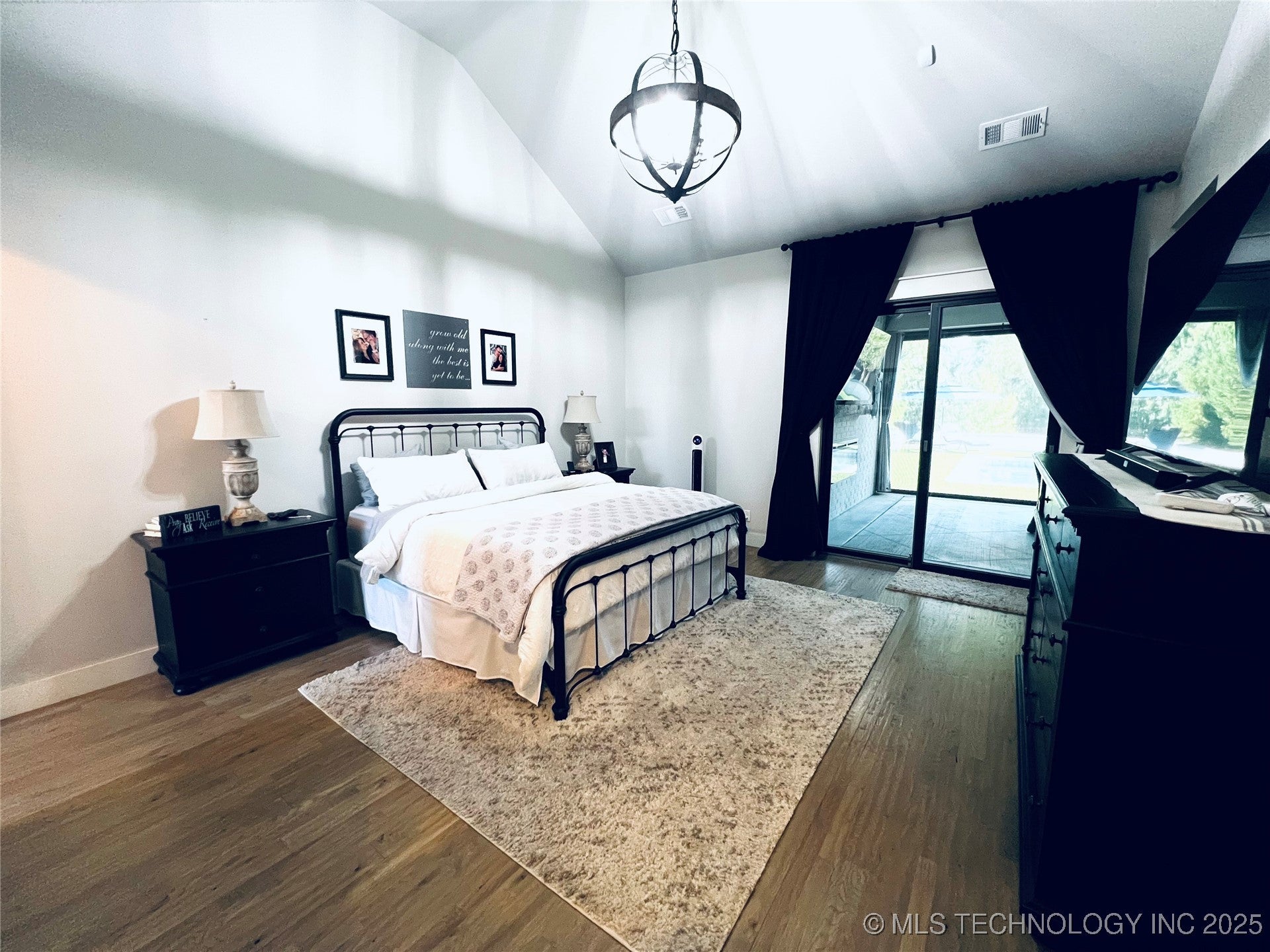 Muskogee, Oklahoma, 74403, United States, 4 Bedrooms Bedrooms, ,6 BathroomsBathrooms,Residential,Active,1945479