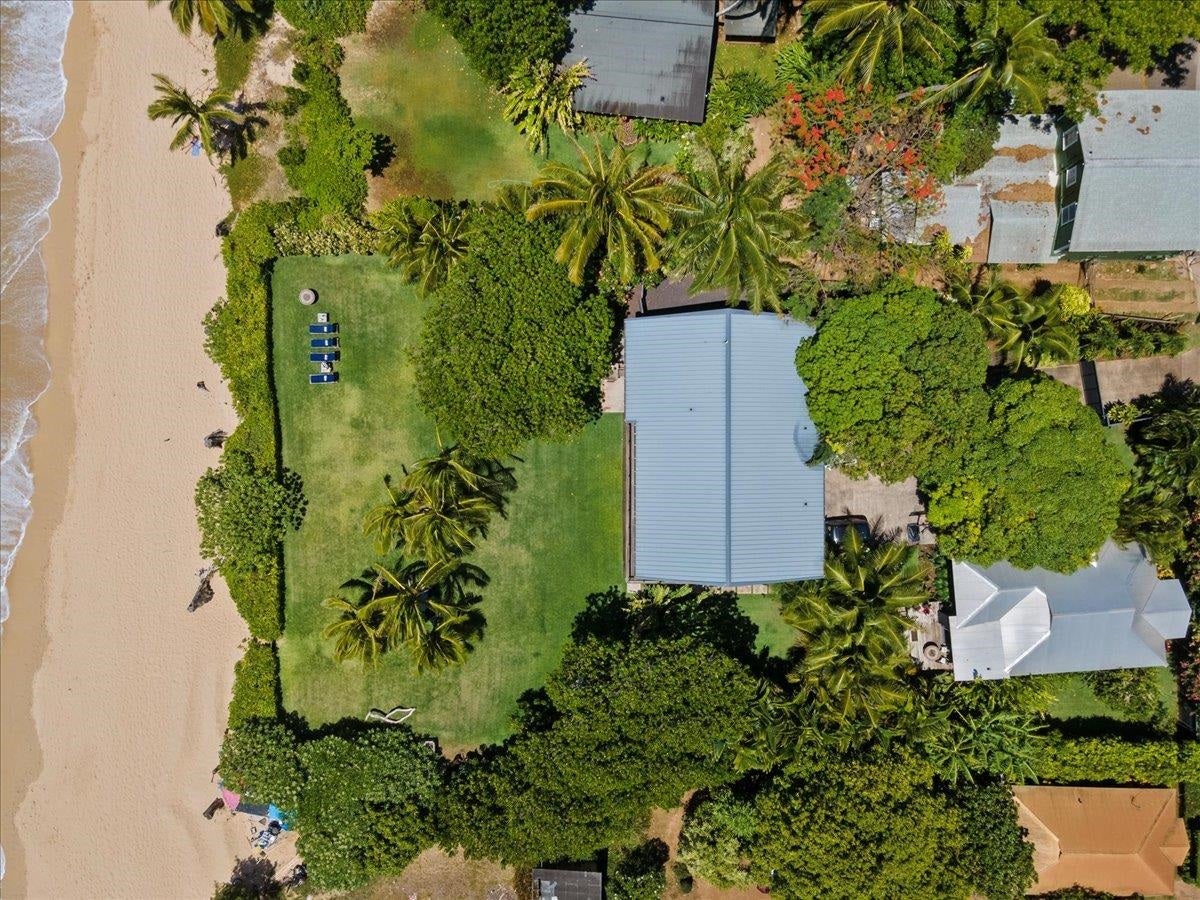 Paia, Hawaii, 96779, United States, 5 Bedrooms Bedrooms, ,3 BathroomsBathrooms,Residential,Active,1843828