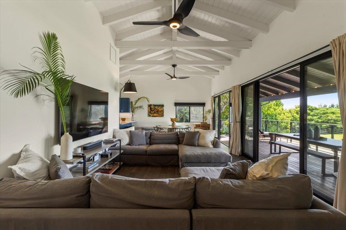 Paia, Hawaii, 96779, United States, 5 Bedrooms Bedrooms, ,3 BathroomsBathrooms,Residential,Active,1843828