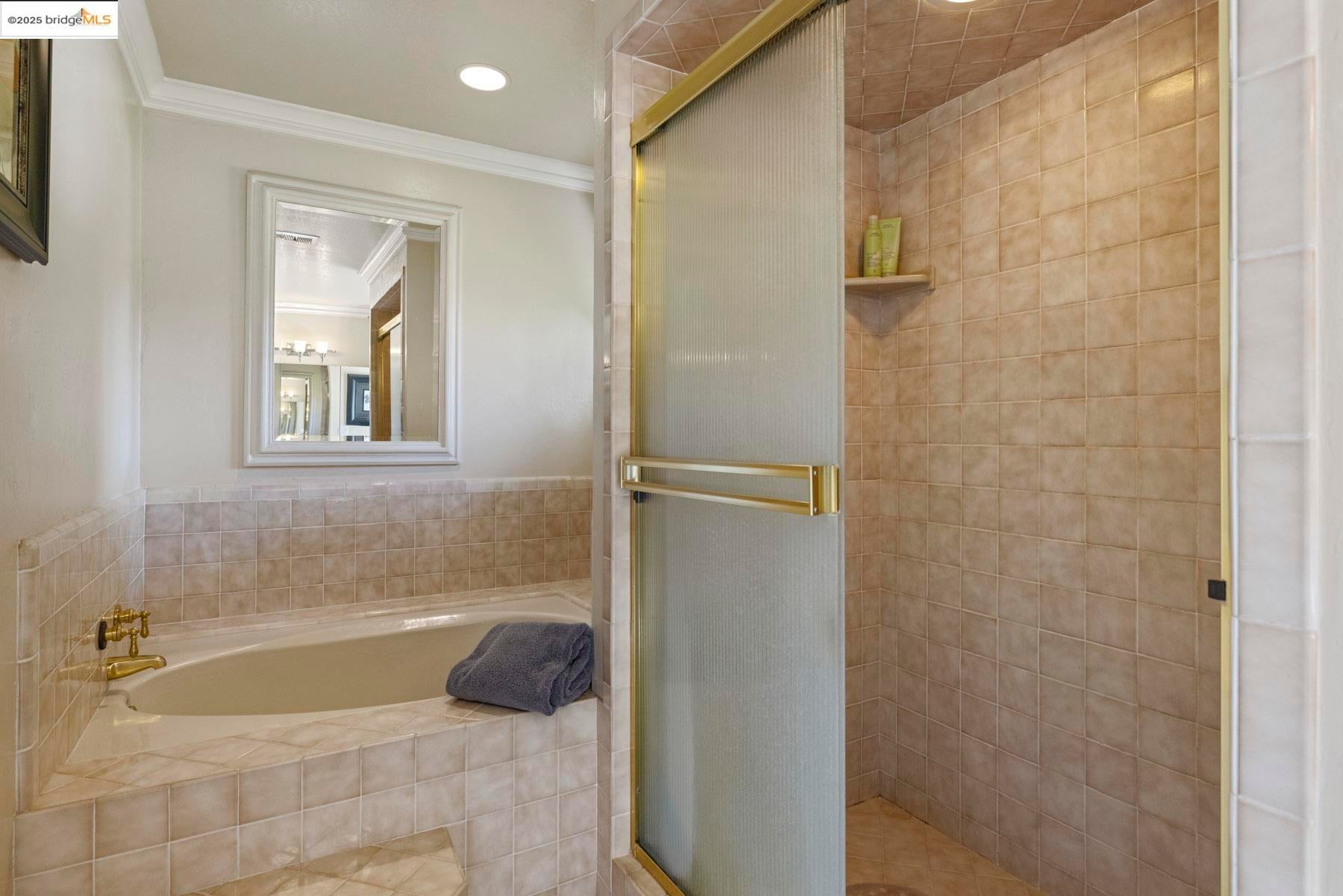 Lodi, California, 95240, United States, 3 Bedrooms Bedrooms, ,4 BathroomsBathrooms,Residential,Active,1952464