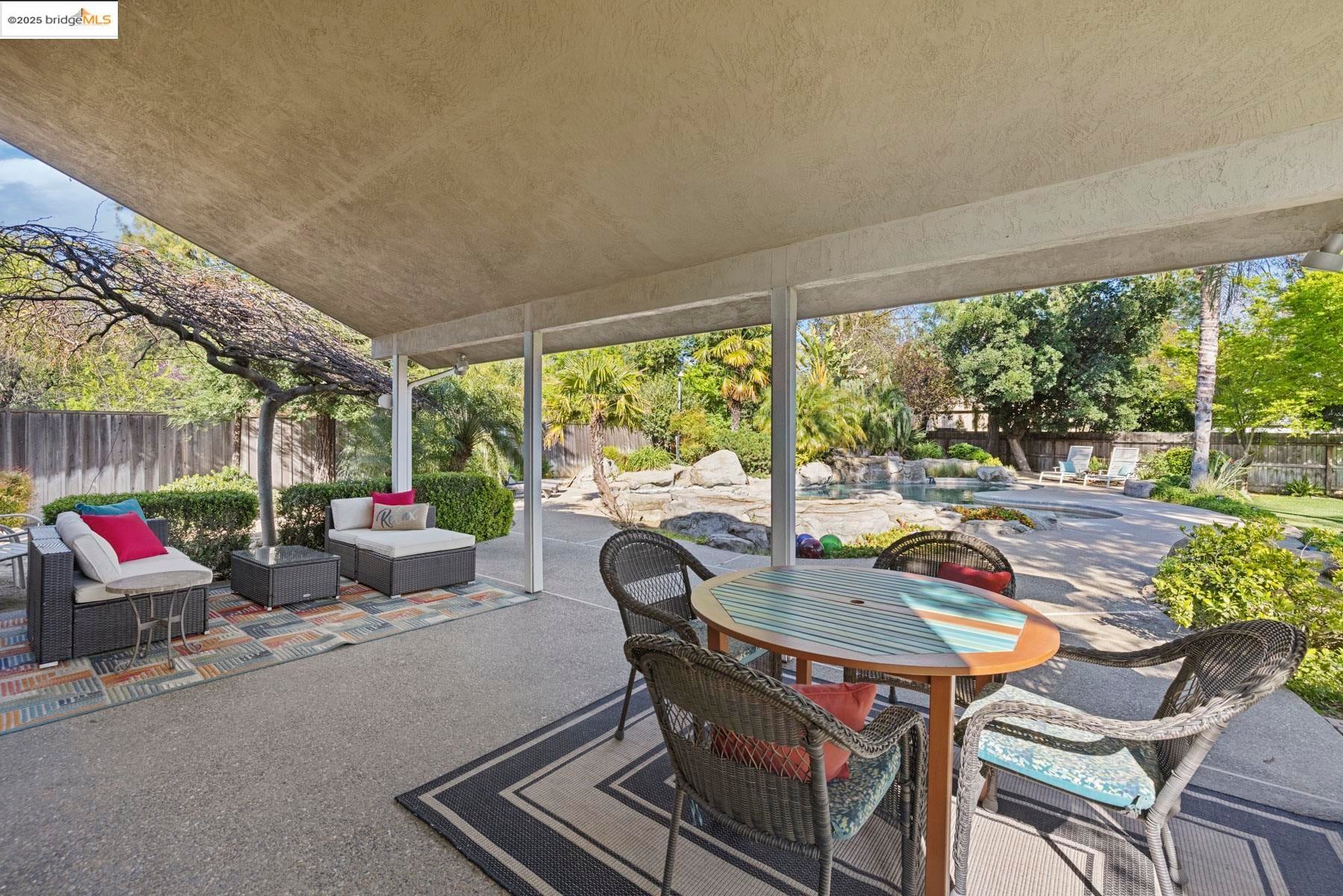 Lodi, California, 95240, United States, 3 Bedrooms Bedrooms, ,4 BathroomsBathrooms,Residential,Active,1952464