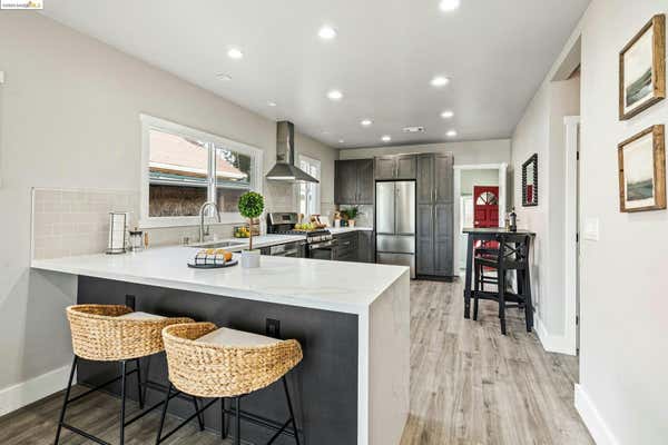 958 106TH AVE, OAKLAND, CA 94603 - Image 1