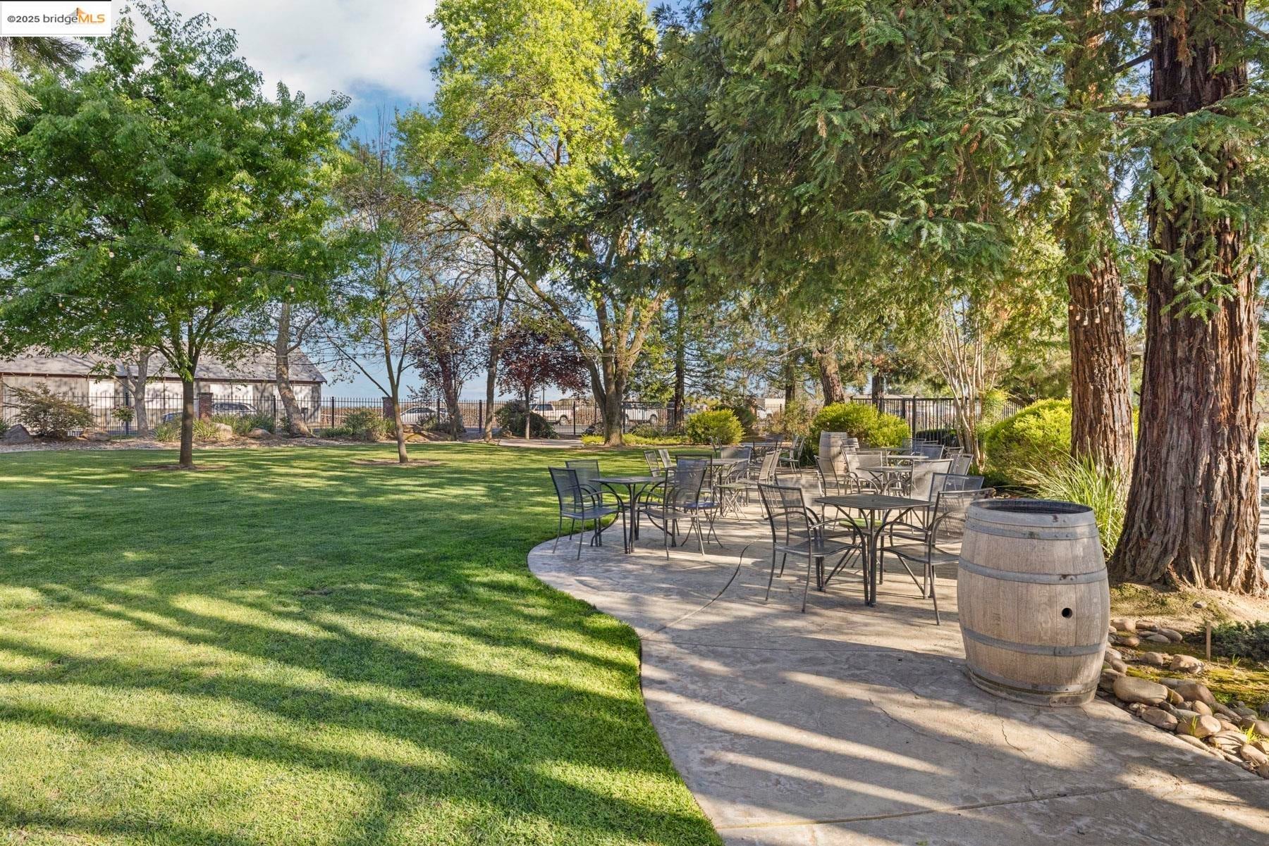 Lodi, California, 95240, United States, 3 Bedrooms Bedrooms, ,4 BathroomsBathrooms,Residential,Active,1952464