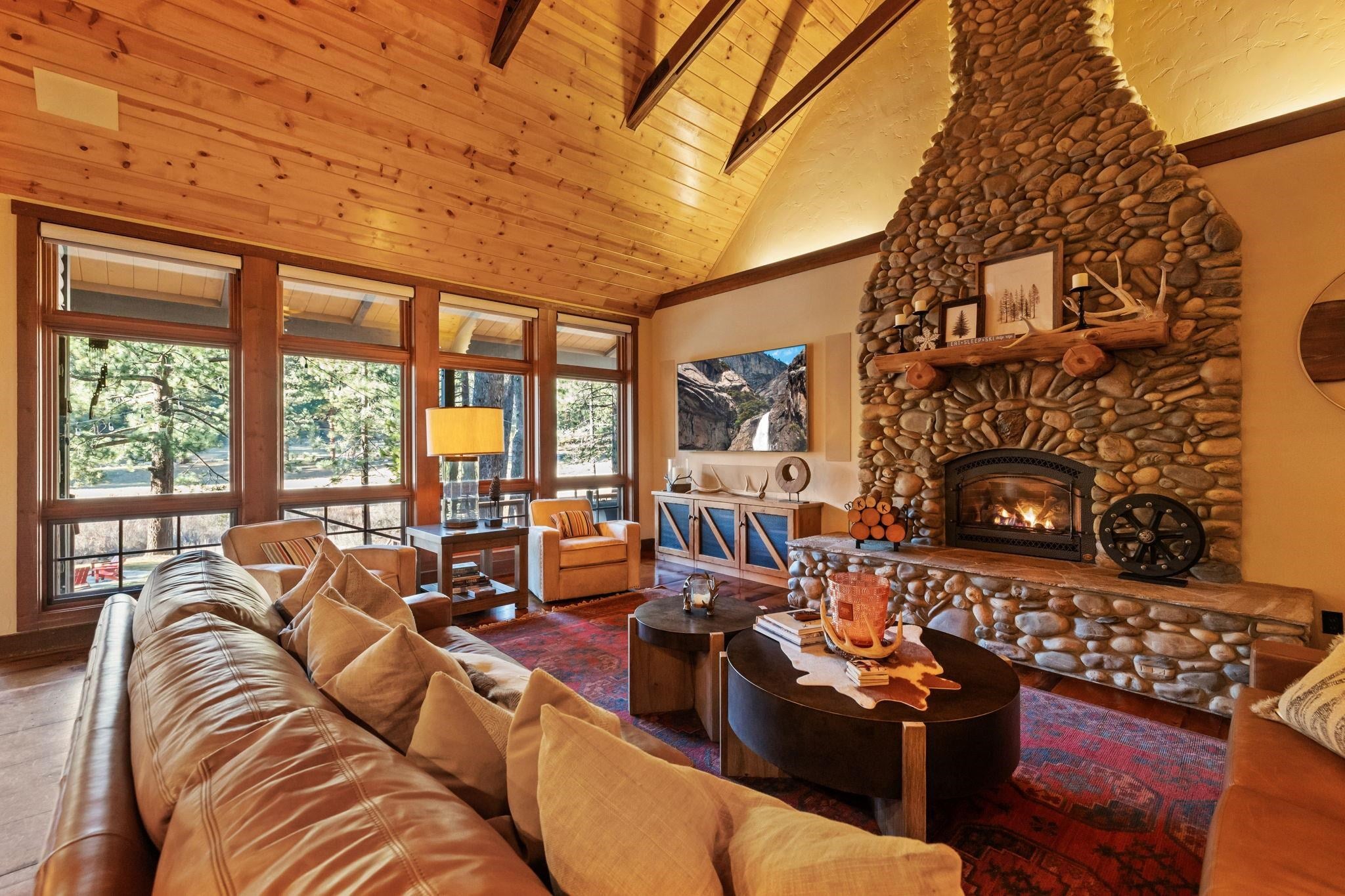 Strawberry, California, 95364, United States, 4 Bedrooms Bedrooms, ,4 BathroomsBathrooms,Residential,Active,2010542