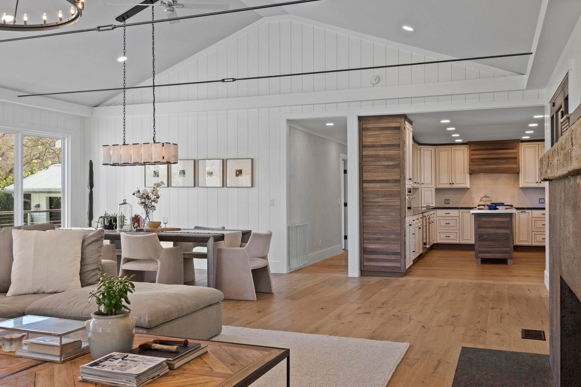 Angels Camp, California, 95222, United States, 4 Bedrooms Bedrooms, ,4 BathroomsBathrooms,Residential,Active,2015240