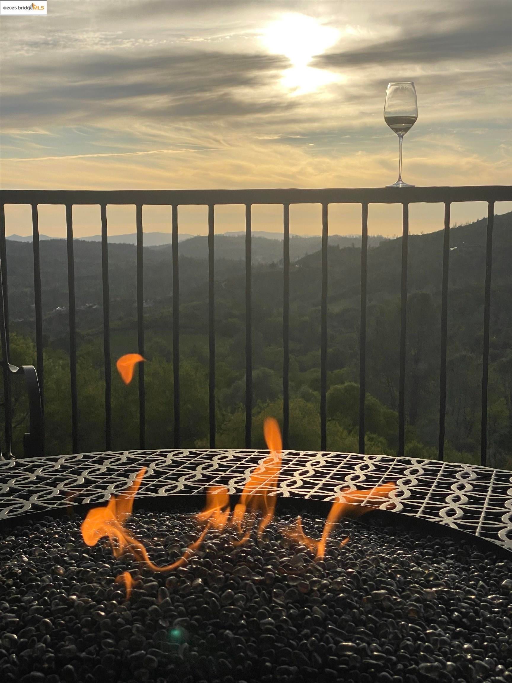 Murphys, California, 95247, United States, 4 Bedrooms Bedrooms, ,5 BathroomsBathrooms,Residential,Active,1987260