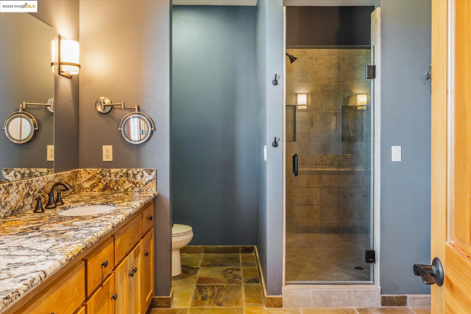 Murphys, California, 95247, United States, 4 Bedrooms Bedrooms, ,5 BathroomsBathrooms,Residential,Active,1987260