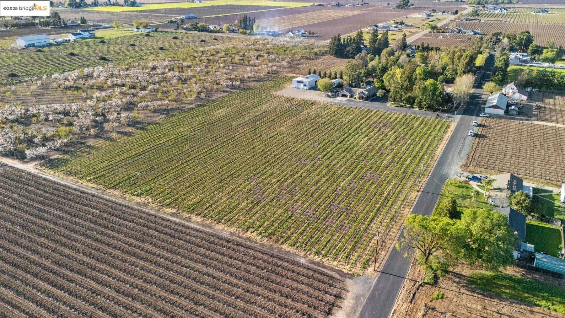 Lodi, California, 95240, United States, 3 Bedrooms Bedrooms, ,4 BathroomsBathrooms,Residential,Active,1952464