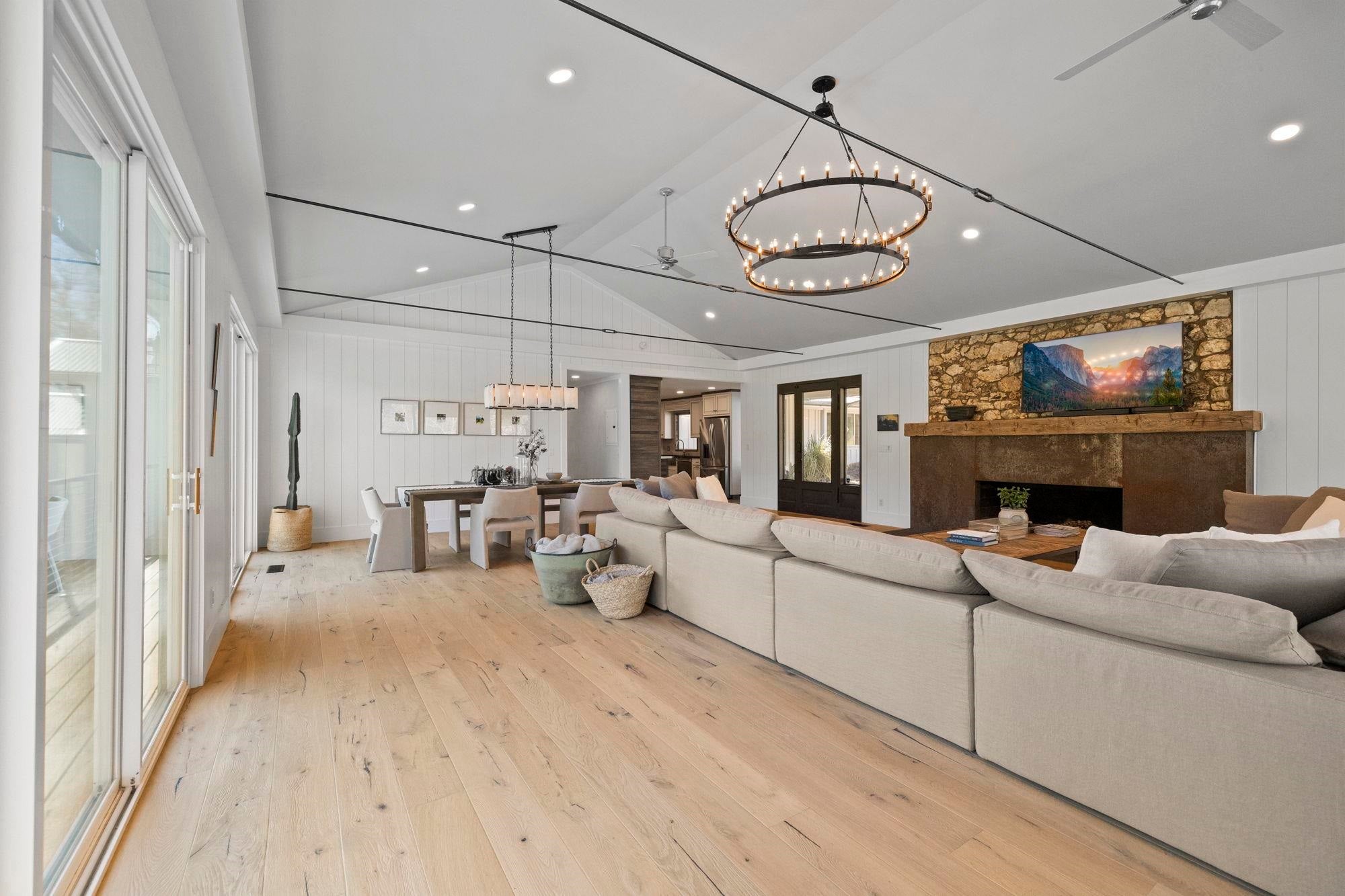 Angels Camp, California, 95222, United States, 4 Bedrooms Bedrooms, ,4 BathroomsBathrooms,Residential,Active,2015240