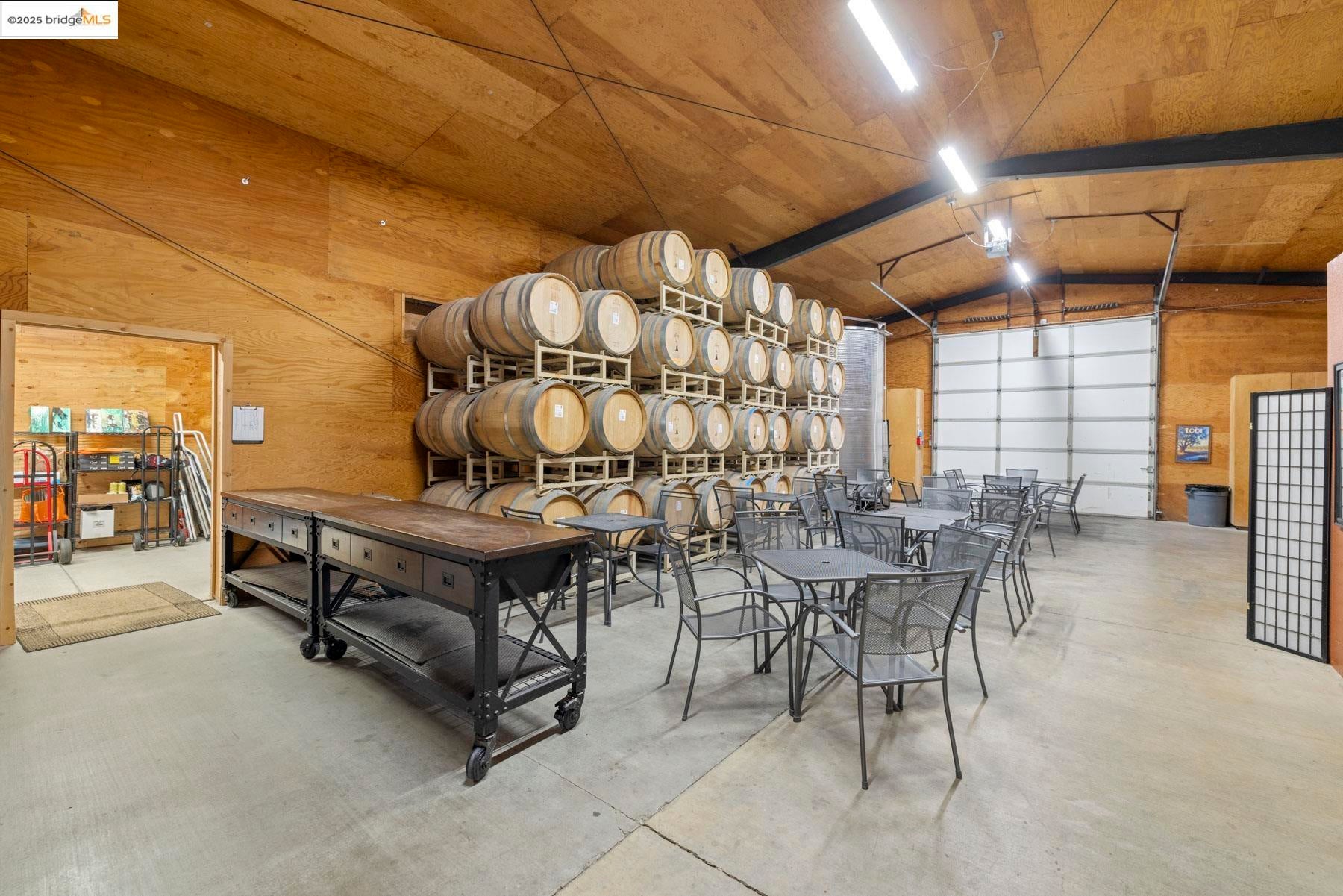 Lodi, California, 95240, United States, 3 Bedrooms Bedrooms, ,4 BathroomsBathrooms,Residential,Active,1952464