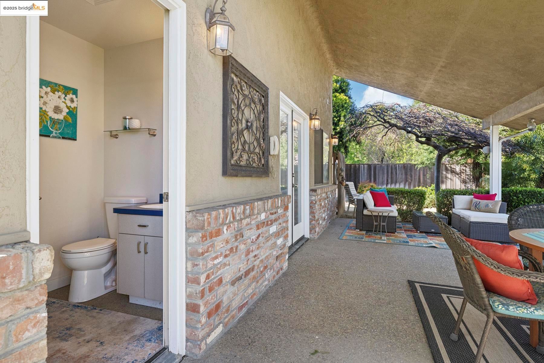 Lodi, California, 95240, United States, 3 Bedrooms Bedrooms, ,4 BathroomsBathrooms,Residential,Active,1952464