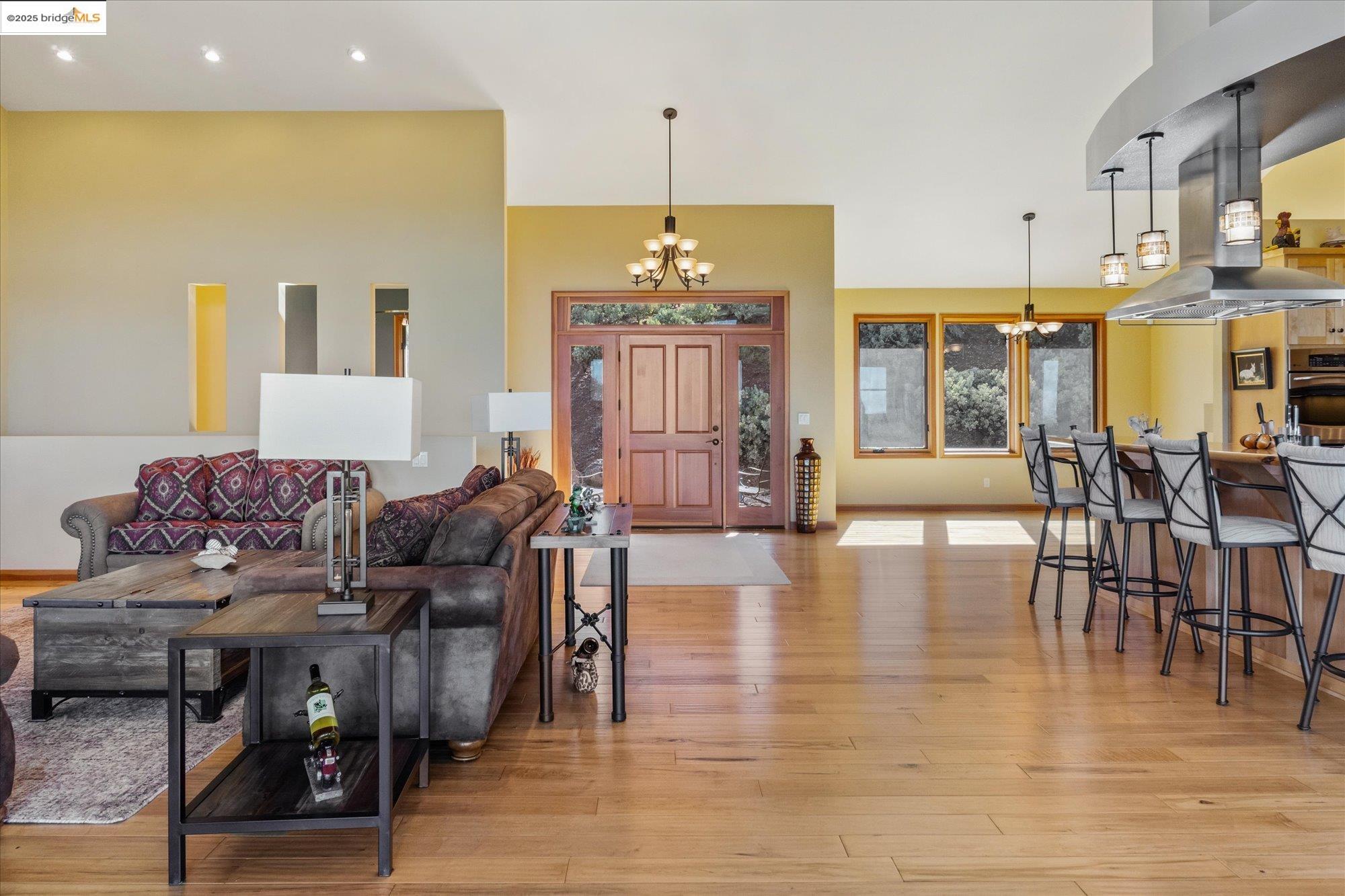 Murphys, California, 95247, United States, 4 Bedrooms Bedrooms, ,5 BathroomsBathrooms,Residential,Active,1987260