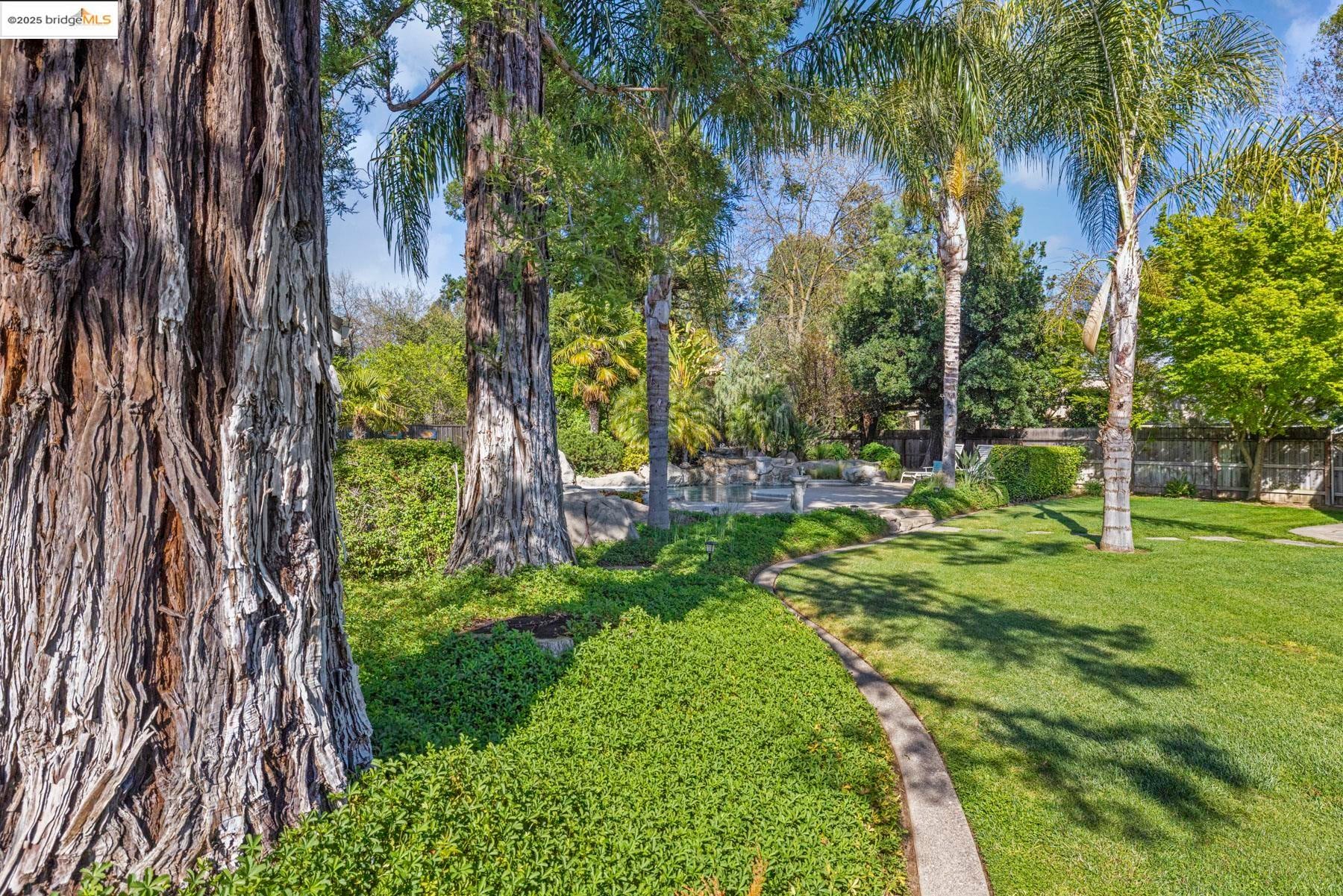 Lodi, California, 95240, United States, 3 Bedrooms Bedrooms, ,4 BathroomsBathrooms,Residential,Active,1952464