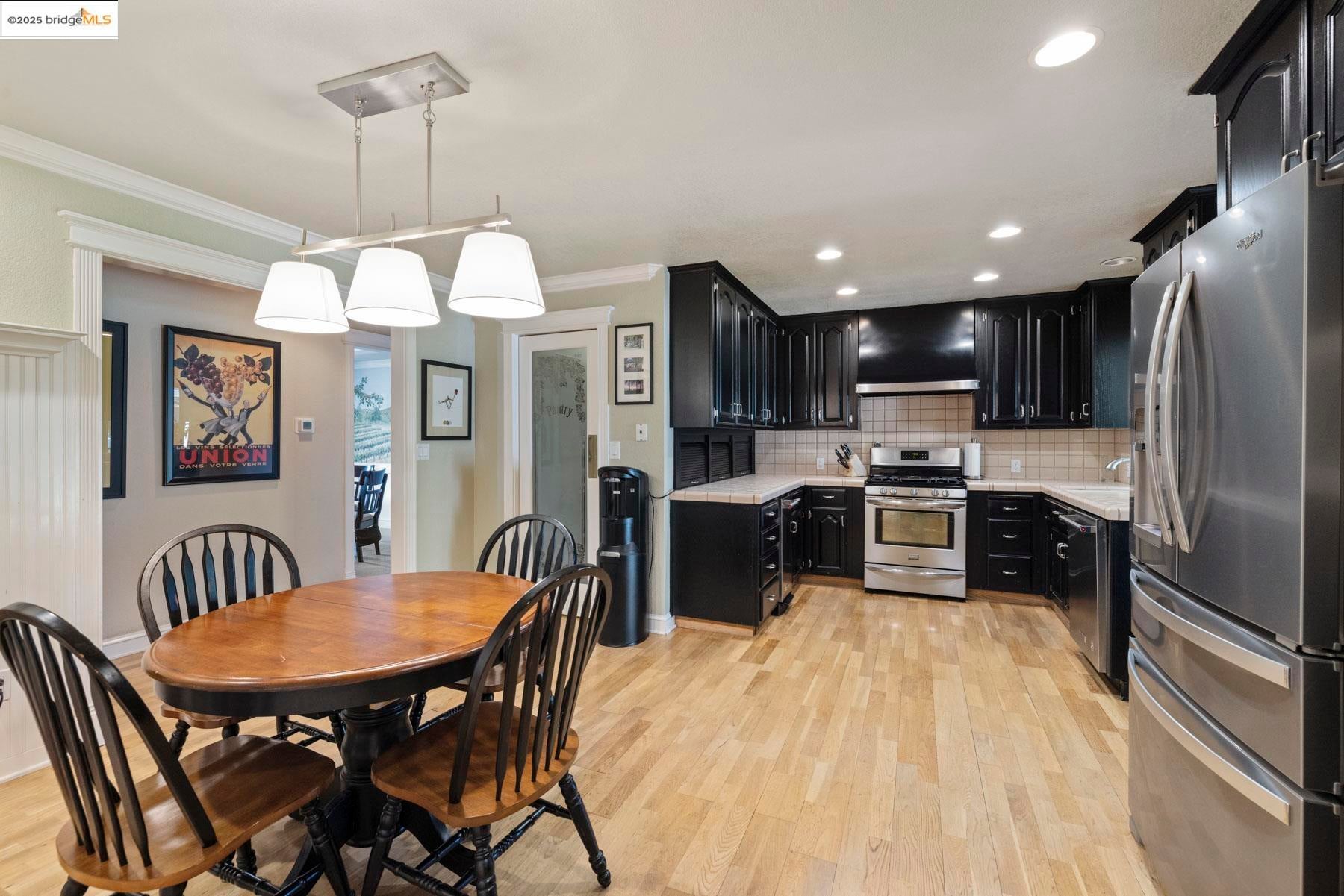 Lodi, California, 95240, United States, 3 Bedrooms Bedrooms, ,4 BathroomsBathrooms,Residential,Active,1952464