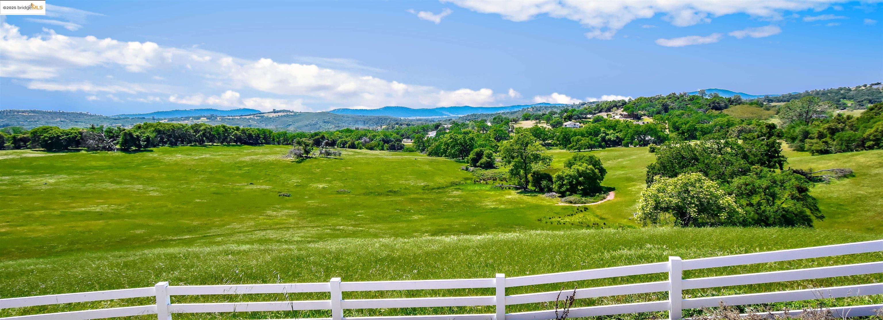 Sonora, California, 95370, United States, 3 Bedrooms Bedrooms, ,2 BathroomsBathrooms,Residential,Active,1990643