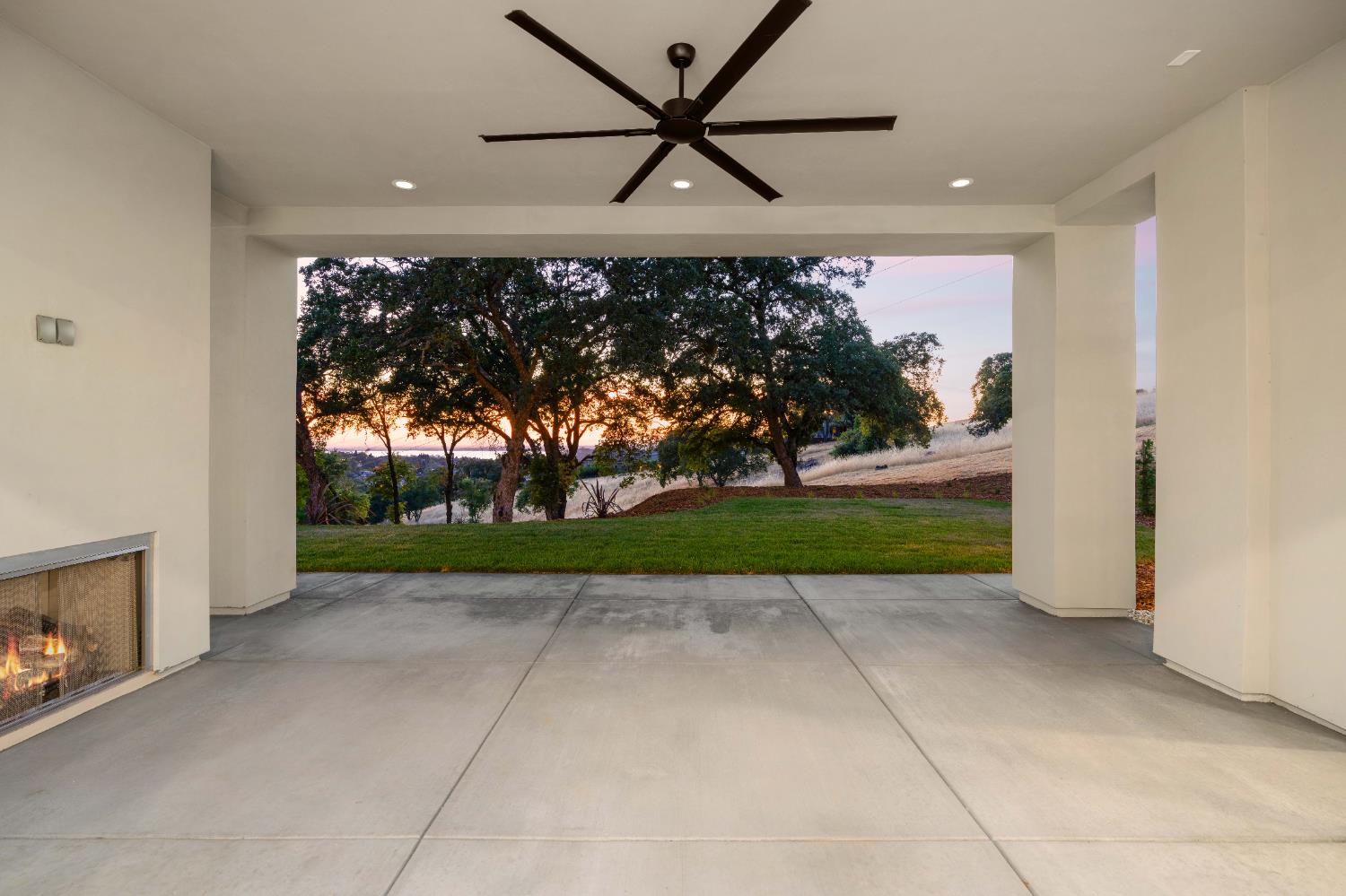 El Dorado Hills, California, 95762, United States, 5 Bedrooms Bedrooms, ,5 BathroomsBathrooms,Residential,Active,1920251