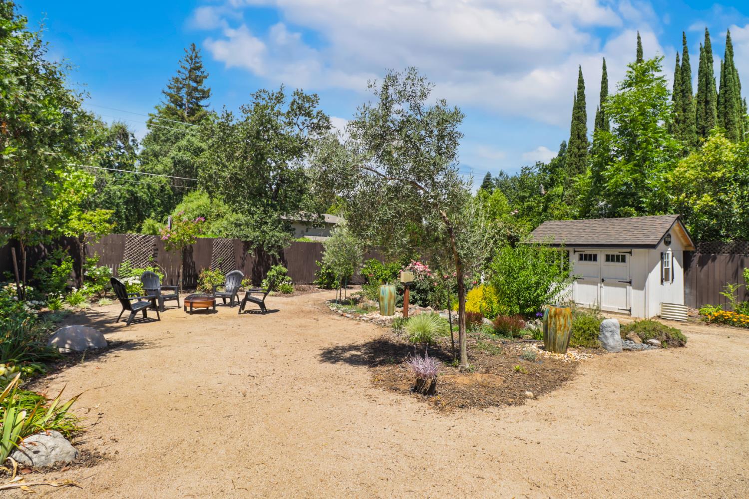 Carmichael, California, 95608, United States, 4 Bedrooms Bedrooms, ,3 BathroomsBathrooms,Residential,Active,1904149