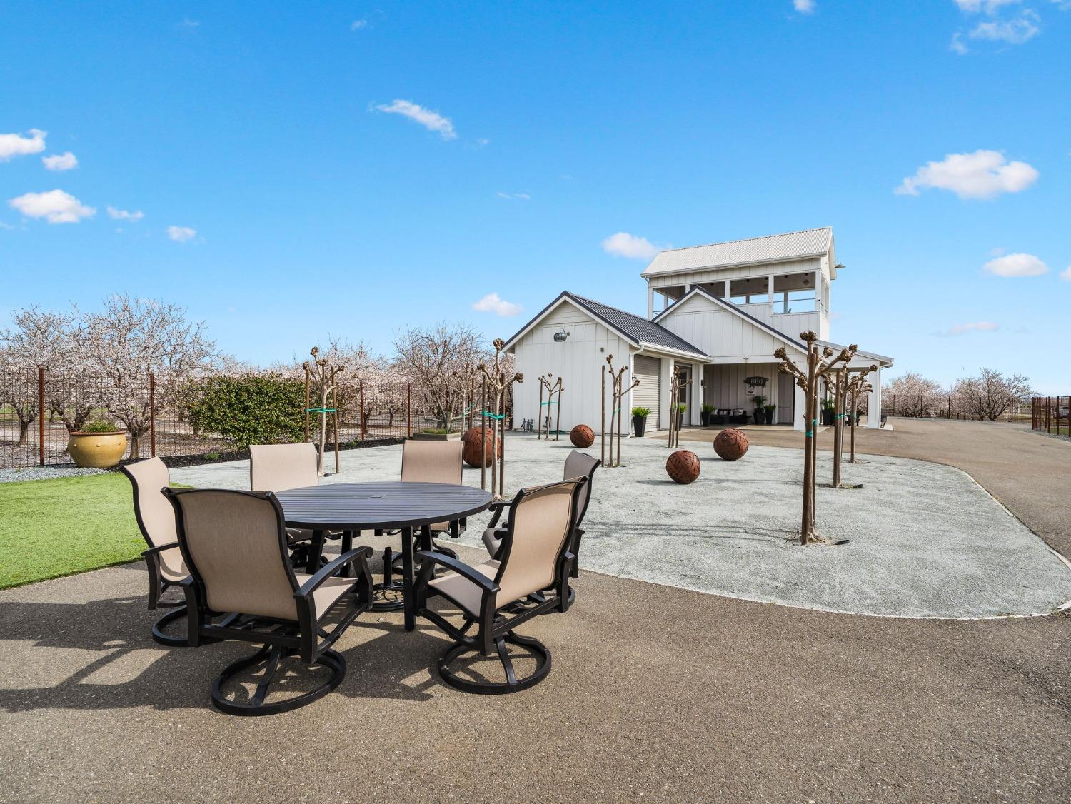 Davis, California, 95616, United States, ,3 BathroomsBathrooms,Residential,Active,1808296