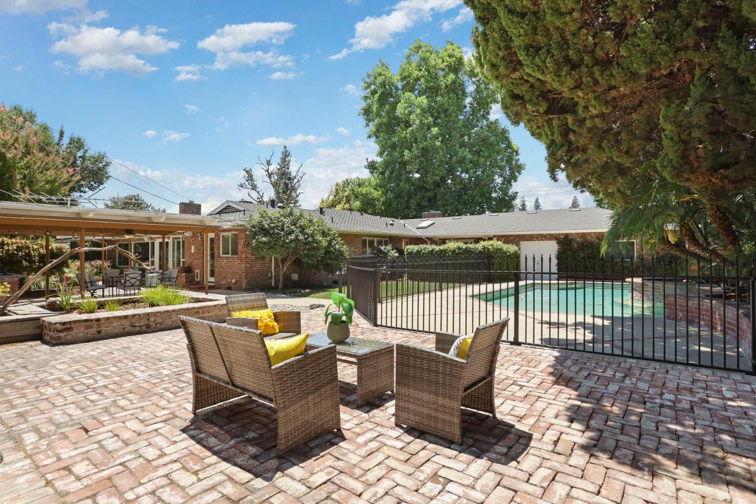 Modesto, California, 95350, United States, 4 Bedrooms Bedrooms, ,3 BathroomsBathrooms,Residential,Active,1877804