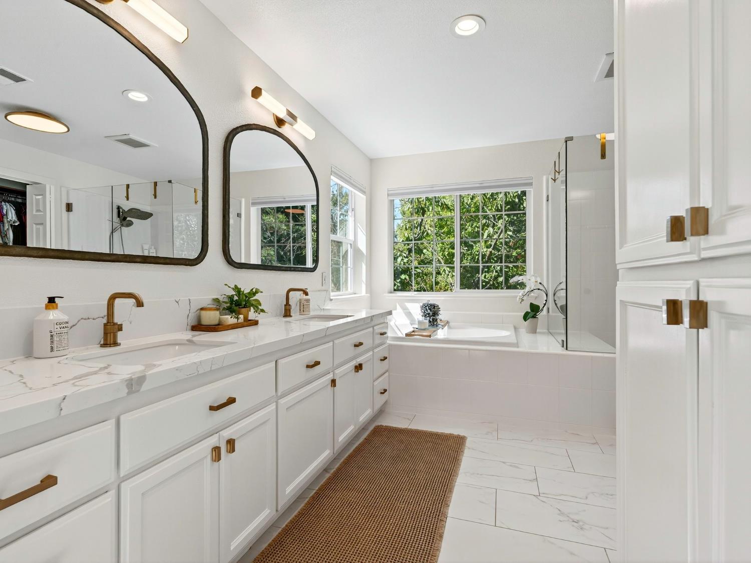 Davis, California, 95618, United States, 5 Bedrooms Bedrooms, ,3 BathroomsBathrooms,Residential,Active,1929454
