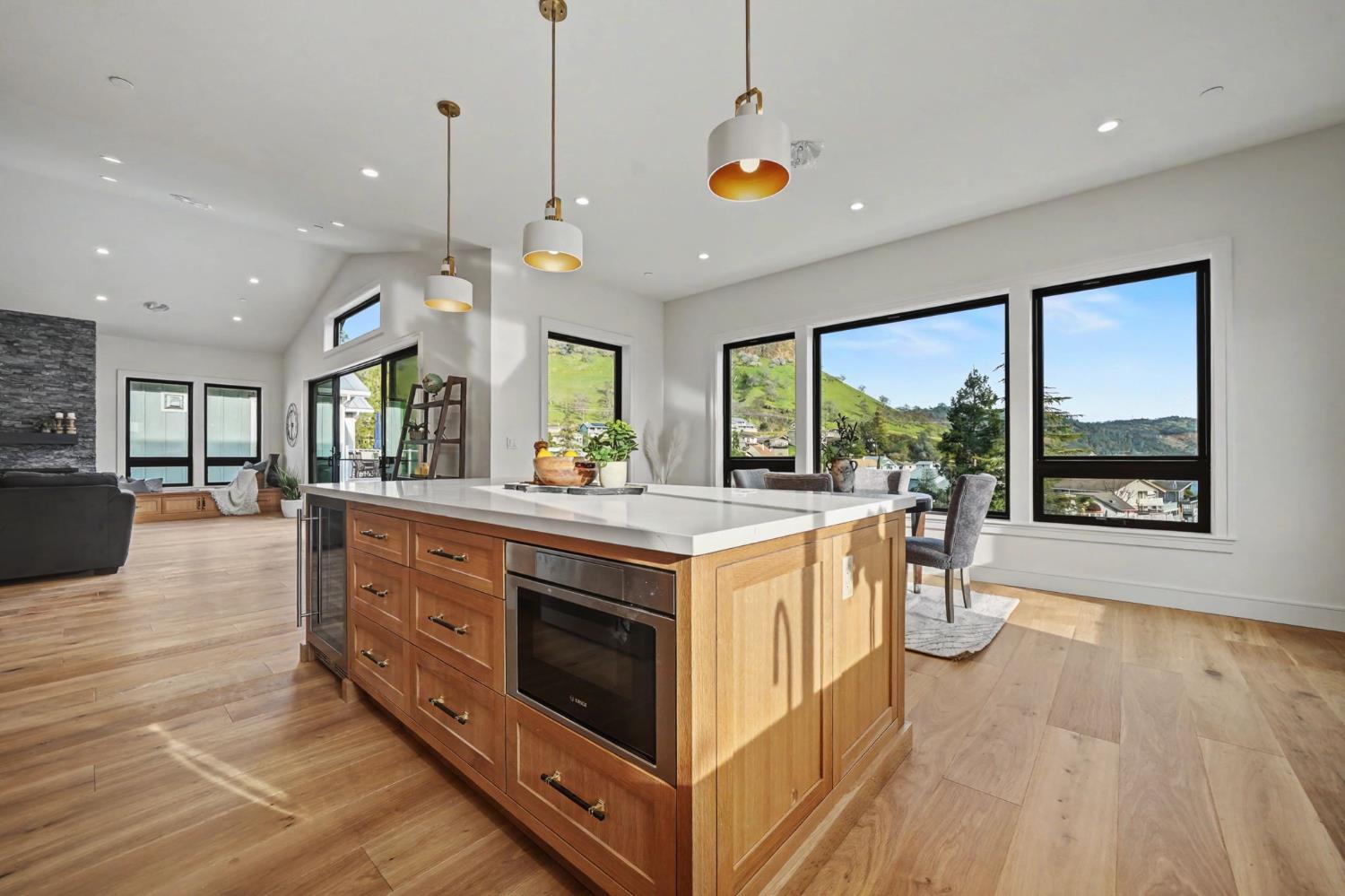 Copperopolis, California, 95228, United States, 3 Bedrooms Bedrooms, ,4 BathroomsBathrooms,Residential,Active,2044189